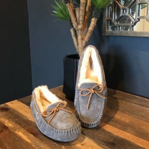 UGG Australia Dakota Water Resistant Slippers 7